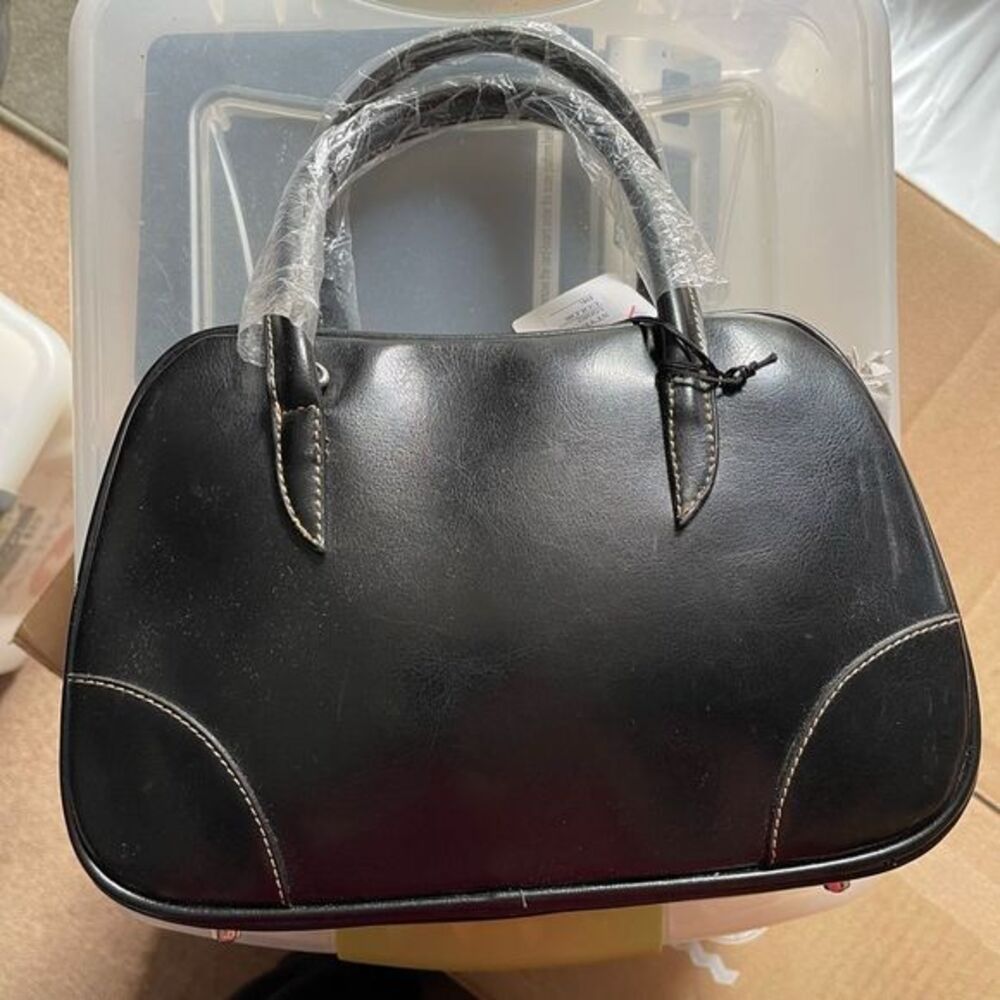 Elegant Black Shoulder Bag